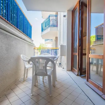 Zwei-zimmer Wohnung, Wenige Meter Vom Strand Und Zentrum Entfernt * Lido delle Nazioni