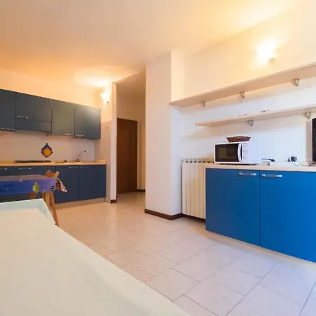 Zwei-zimmer Wohnung, Wenige Meter Vom Strand Und Zentrum Entfernt Lejlighed Lido delle Nazioni