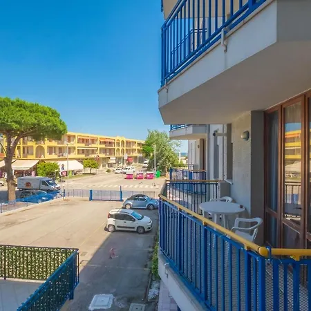 Zwei-zimmer Wohnung, Wenige Meter Vom Strand Und Zentrum Entfernt * Lido delle Nazioni